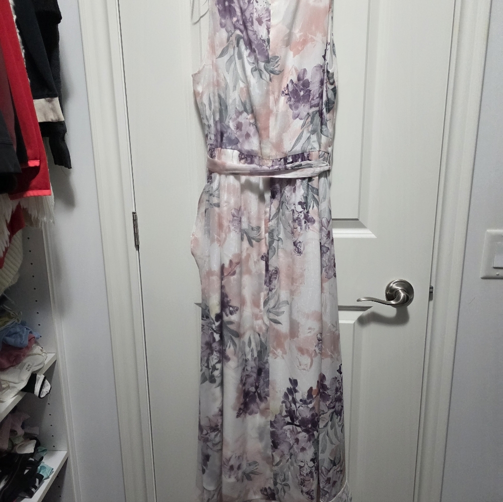 Floral Ruffel Dress - Picture 2 of 5